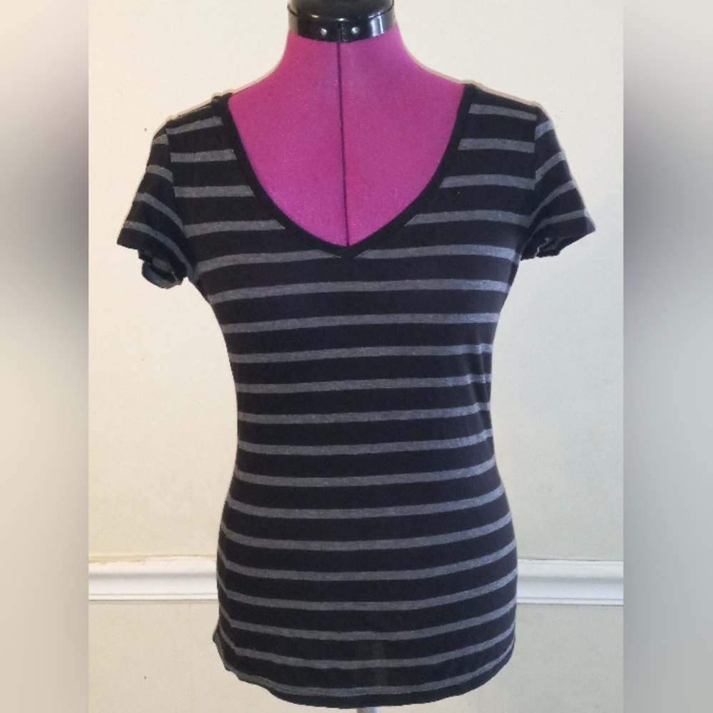 Women's Rue21 V-Neck Striped Short Sleeve Shirt